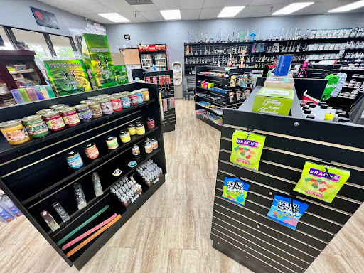 Tobacco Shop «Smoke Hut Smoke Shop», reviews and photos, 11902 Blue Ridge Boulevard g, Grandview, MO 64030, USA