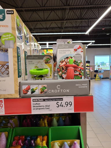 Grocery Store «ALDI», reviews and photos, 1128 S Main St, Englewood, OH 45322, USA