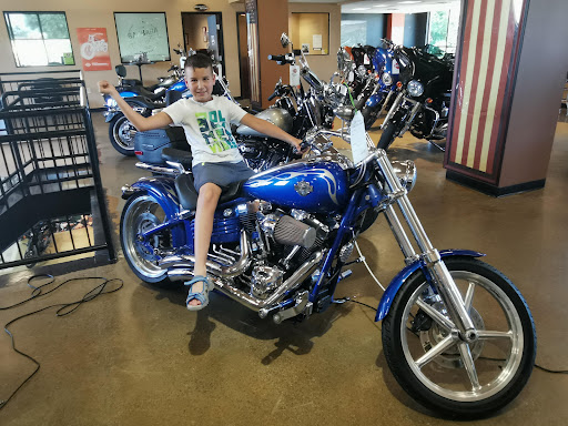 Harley-Davidson Dealer «Bergen County Harley-Davidson (Service Opens 9am)», reviews and photos, 124 Essex St, Rochelle Park, NJ 07662, USA