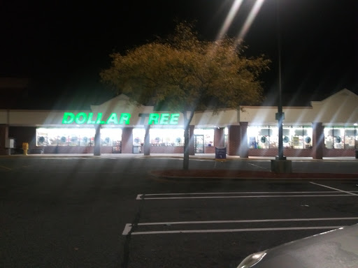 Dollar Store «Dollar Tree», reviews and photos, 446 Putnam Pike, Greenville, RI 02828, USA