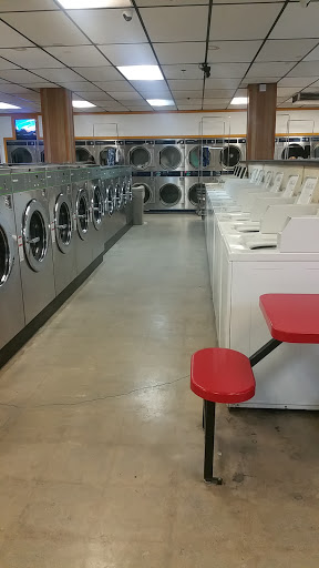 Laundromat «Pine Plaza Laundry», reviews and photos, 16312 Arrow Blvd, Fontana, CA 92335, USA