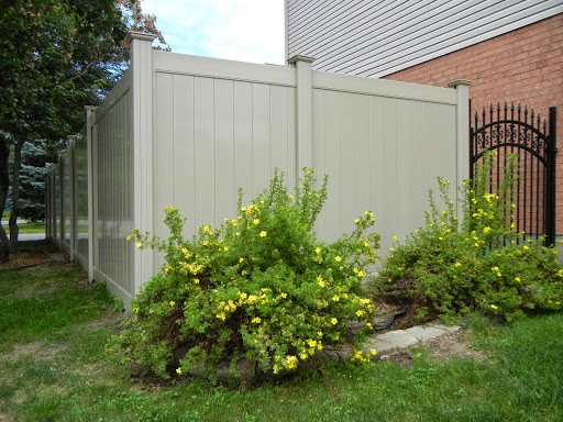 Fence contractor Ottawa