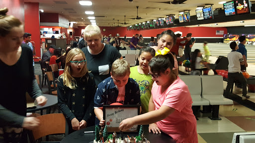 Bowling Alley «AMF Deer Valley Lanes», reviews and photos, 2902 W Thunderbird Rd, Phoenix, AZ 85053, USA