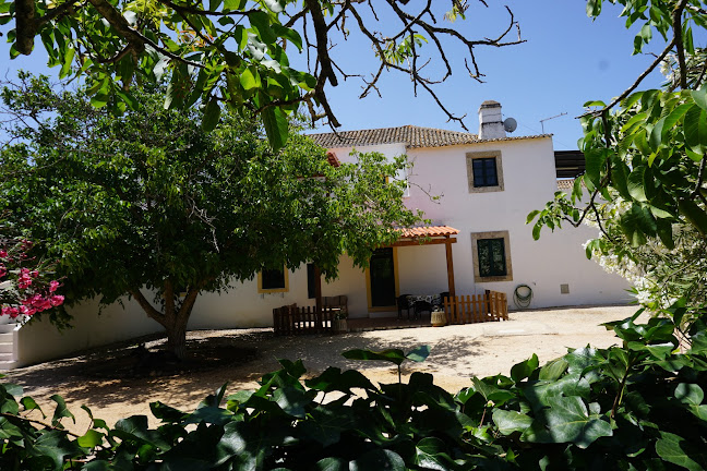 https://www.booking.com/hotel/pt/quinta-da-palmeirinha-mansao.en-gb.html?aid=2177192
