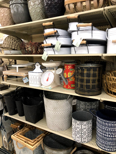 Craft Store «Hobby Lobby», reviews and photos, 290 Hawthorn Village Commons, Vernon Hills, IL 60061, USA