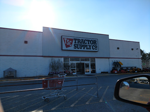 Tractor Supply Co., 1850 N Columbia St, Milledgeville, GA 31061, USA, 