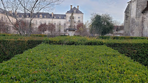 Photo n°8 de Fontaine Marguerite de Bourgogne à Tonnerre ()