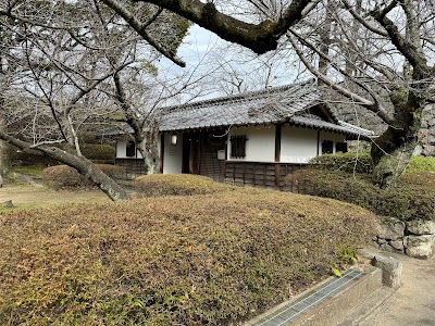 公衆トイレ（八代城）
