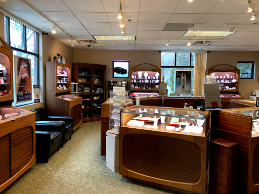 Jewelry Store «Pearce Jewelers», reviews and photos, 41 Glen Rd, West Lebanon, NH 03784, USA