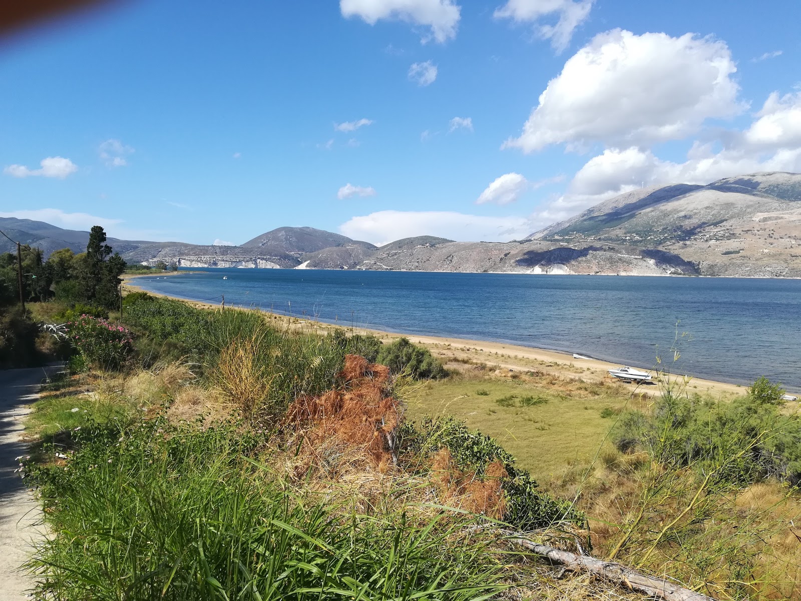 Foto av Variko beach med long bay