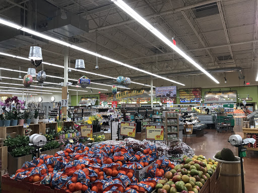 Grocery Store «Fresh Thyme Farmers Market- Downers Grove», reviews and photos, 325 Ogden Ave, Downers Grove, IL 60515, USA