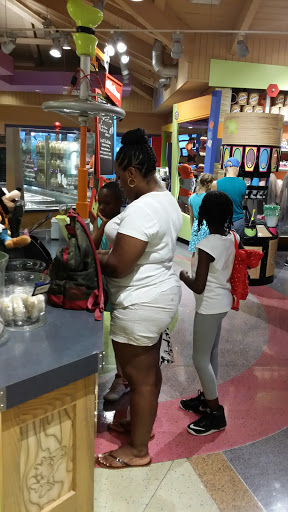 Department Store «Bon-Ton», reviews and photos, 443 E Main St, Westfield, MA 01085, USA