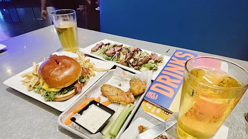 Sports Bar «Dave & Busters», reviews and photos