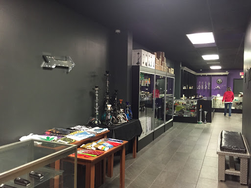 Tobacco Shop «Glass King Smoke Shop», reviews and photos, 7035 Philips Hwy #11, Jacksonville, FL 32216, USA