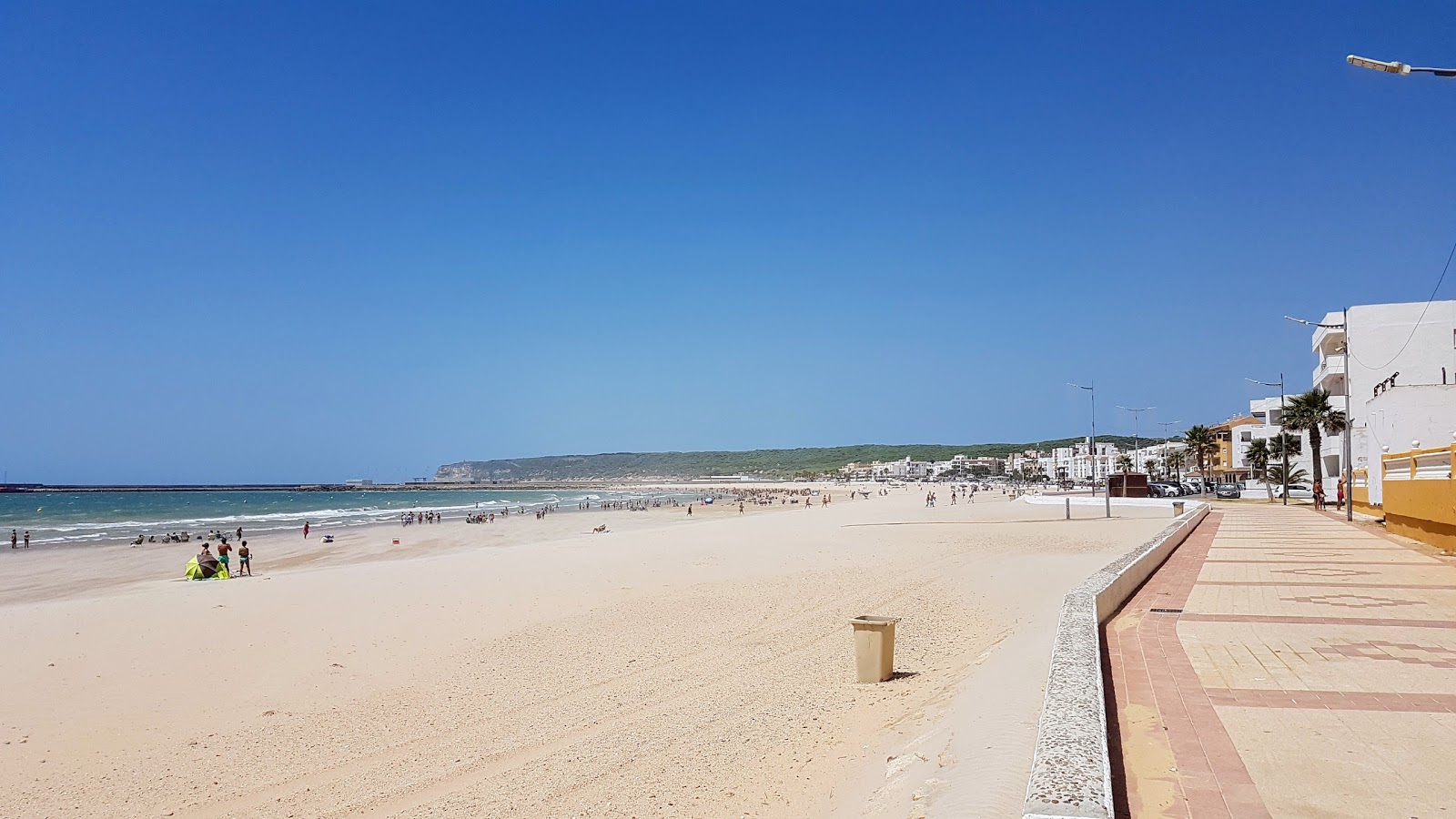 Foto de Playa de Barbate área de servicios