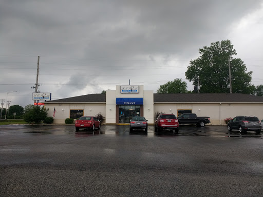 Jewelry Store «L E Smith Family Jewelers», reviews and photos, 9501 Collinsville Rd, Collinsville, IL 62234, USA