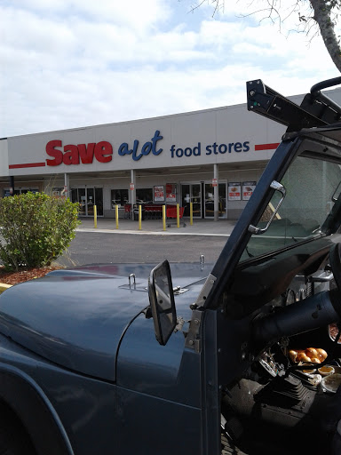 Grocery Store «Save-A-Lot», reviews and photos, 720 S Dixie Fwy, New Smyrna Beach, FL 32168, USA