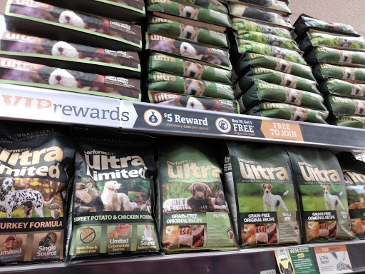 Pet Supply Store «Pet Supermarket», reviews and photos, 1800 W 68th St #140, Hialeah, FL 33014, USA