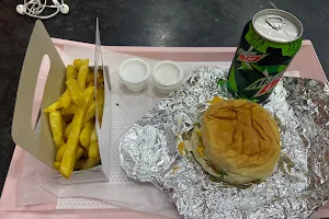 AlWatani Burger image