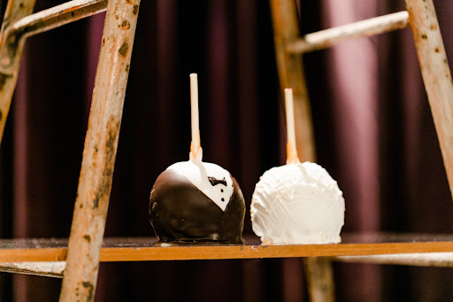 Chocolate Shop «Apple Tree Chocolate», reviews and photos, 754 Asp Ave, Norman, OK 73069, USA