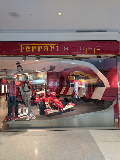 Shopping Mall «Beverly Center», reviews and photos, 8500 Beverly Blvd, Los Angeles, CA 90048, USA