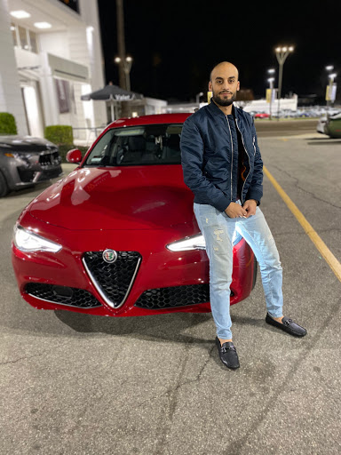 Van Nuys Alfa Romeo image