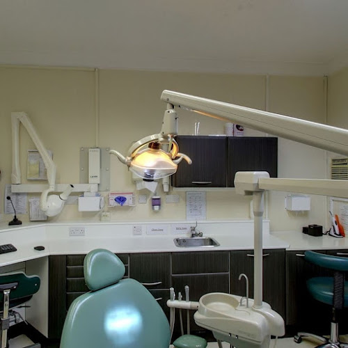 Cassio Road Dental Practice - Dentist