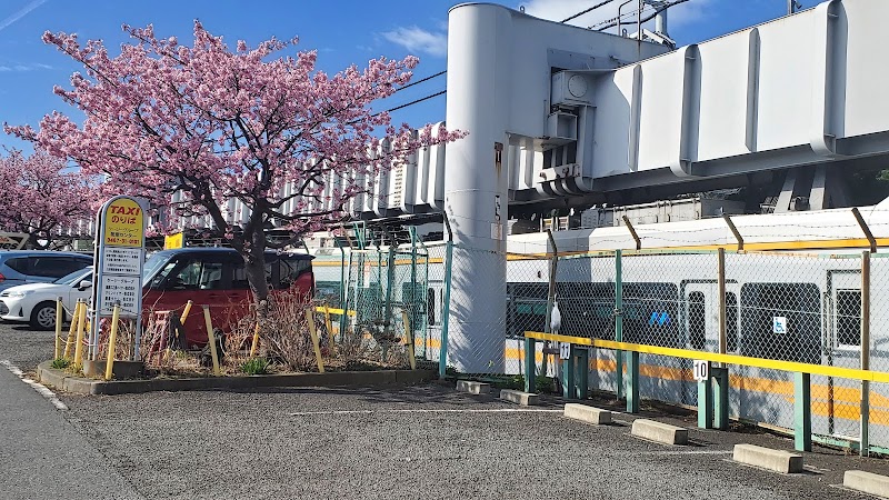 タイムズ片瀬山駅前