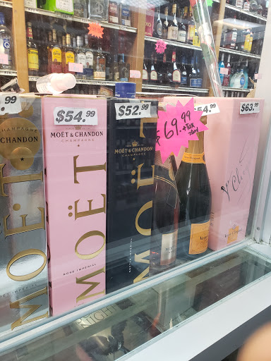 Liquor Store «L & N Liquor Inc», reviews and photos, 736 Lydig Ave, Bronx, NY 10462, USA