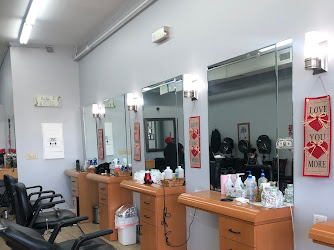 Renu Beauty Salon