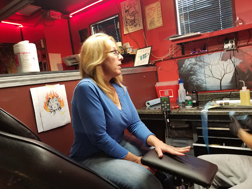 Tattoo Shop «Quality Ink -Tattoo and Piercing Studio», reviews and photos, 3604 Fort Crook Rd S, Bellevue, NE 68123, USA