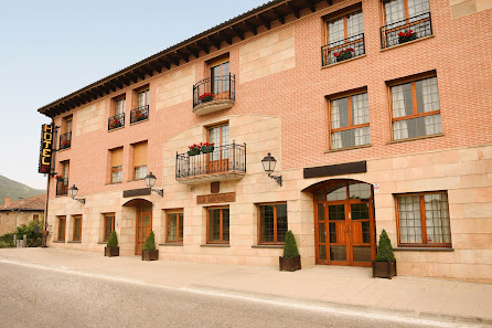Hotel Rural Villa de Vinuesa C. Constitución, 22, 42150 Vinuesa, Soria, España