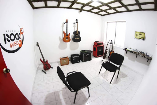 Electric guitar lessons Medellin