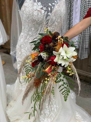 Florist «Petals & Vines», reviews and photos, 410 Main St E, Monmouth, OR 97361, USA