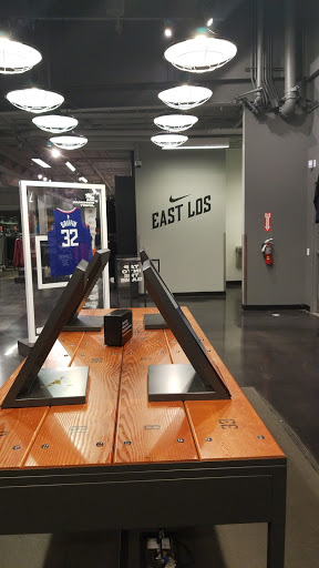 Sportswear Store «Nike East Los Angeles», reviews and photos, 4585 Whittier Blvd, East Los Angeles, CA 90022, USA