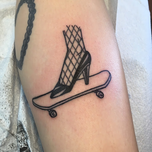 Tattoo Shop «Read Street Tattoo Parlor», reviews and photos, 882 Park Ave, Baltimore, MD 21201, USA