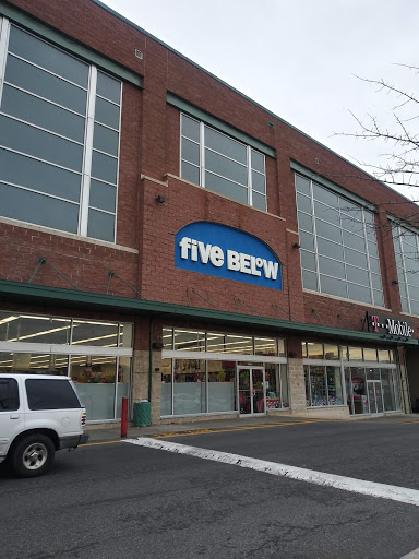 Variety Store «Five Below», reviews and photos, 846 Pelham Pkwy, Pelham, NY 10803, USA