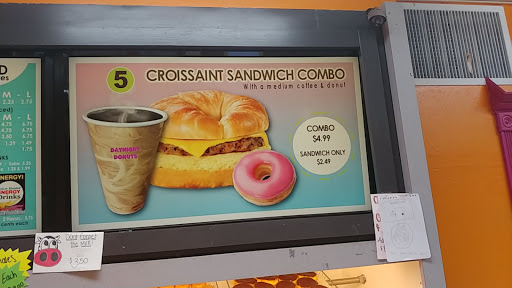 Coffee Shop «Daynight Donuts», reviews and photos, 2234 Fairgrounds Rd NE, Salem, OR 97301, USA