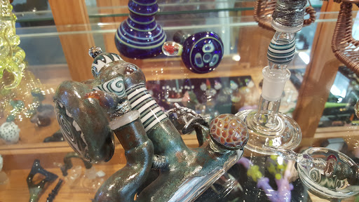 Tobacco Shop «Apparatus Smoke Shop», reviews and photos, 284 Cowesett Ave, West Warwick, RI 02893, USA