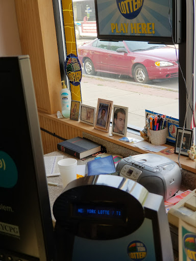 Donut Shop «Serres Donut Shop», reviews and photos, 135 W Manlius St, East Syracuse, NY 13057, USA