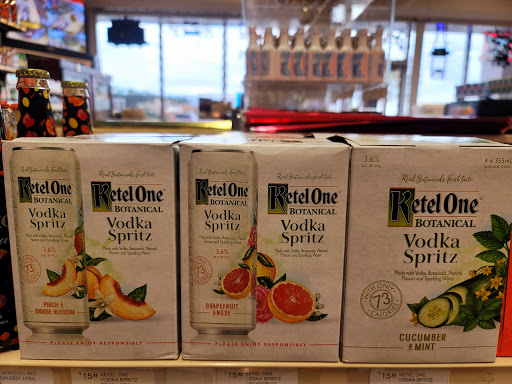 Liquor Store «535 Liquor», reviews and photos, 3260 Vineland Rd, Kissimmee, FL 34746, USA