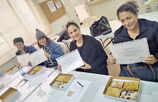 CLASES Y TALLERES DE PASTELERIA - MHOJALDRE