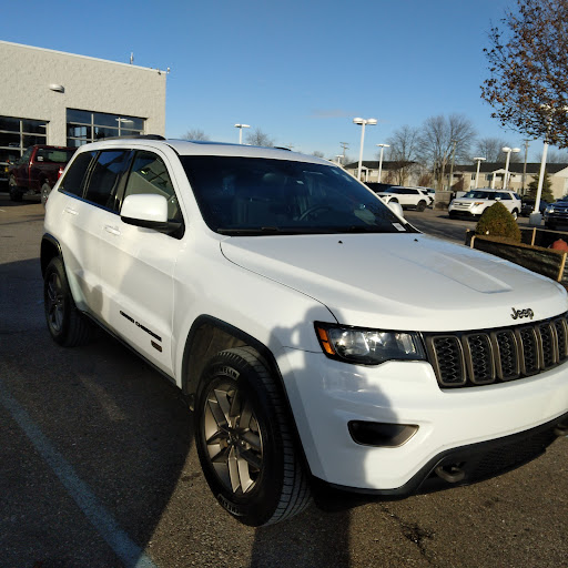 Used Car Dealer «Suburban Ford of Sterling Heights Used Car Super Center», reviews and photos, 40552 Van Dyke, Sterling Heights, MI 48313, USA