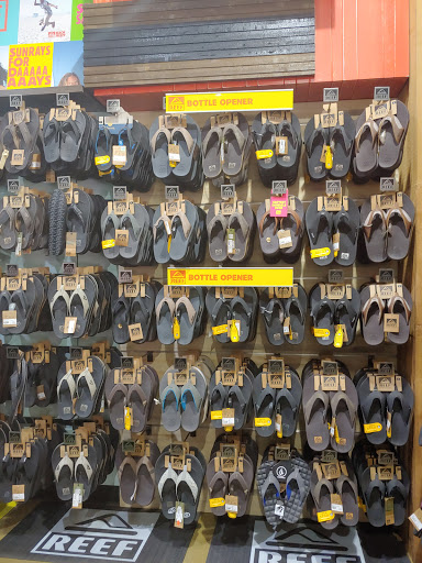 Shoe Store «Famous Footwear», reviews and photos, 1600 28th St, Boulder, CO 80301, USA