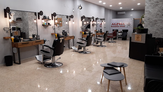 Alpha Barber Shop C. San Antón, 4, Local Dcha, Centro, 10003 Cáceres, España
