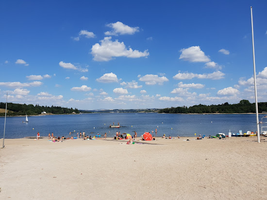 Pareloup Beach