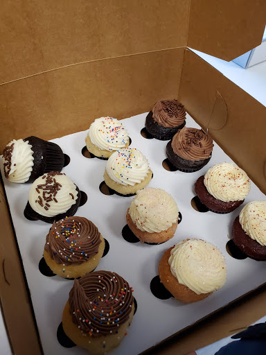 Dessert Shop «Ooh La La Dessert Boutique», reviews and photos, 770 West Sam Houston Pkwy N #500, Houston, TX 77024, USA