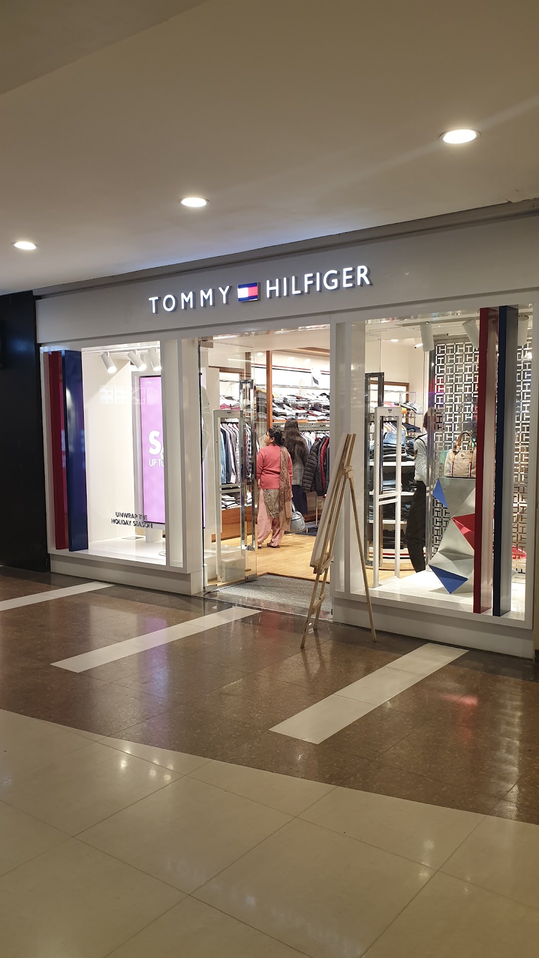 Tommy Hilfiger