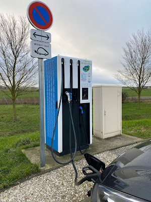 Virta Station de recharge à Sublaines