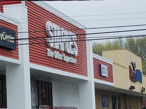 Office Supply Store «Staples», reviews and photos, 1520 Forest Ave, Staten Island, NY 10302, USA